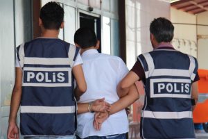 Eski eşini bıçaklayan cani yakalandı