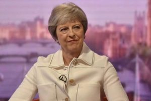 Theresa May'den 'Rusya' uyarısı