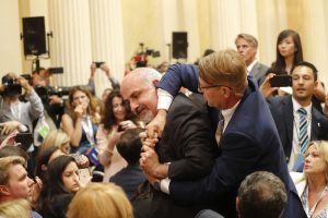 Trump-Putin toplantısında döviz açan gazeteci salondan çıkarıldı
