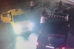 UBER aracına saldırı güvenlik kamerasına yansıdı