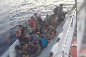 Kuşadası'nda 34 kaçak göçmen yakalandı
