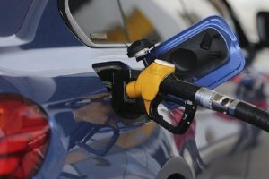 Benzine zam geldi!