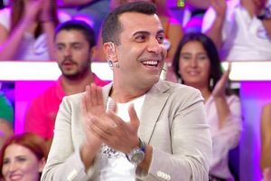 Çarkıfelek'e hangi ünlü şarkıcı konuk oluyor?