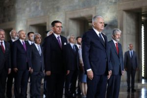Binali Yıldırım Anıtkabir'i ziyaret etti