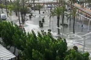 Tatil cenneti Mallorca'da tsunami!