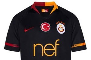 Galatasaray'ın forması vitrine çıktı