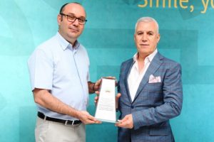 Bursa Nilüfer Belediye Başkanı Bozbey'e teşekkür plaketi