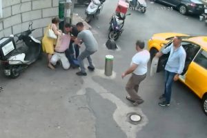 Yaşlı adamı kurtarmak için seferber oldular