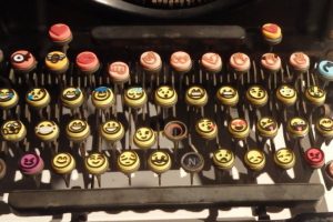 Teknoloji devlerinden Dünya Emoji Günü kutlaması