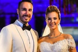 Simge Fıstıkoğlu'ndan romantik kutlama!