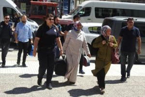 FETÖ şüphelisi 7 kişi adliyede