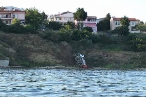 Vidanjör kamyonu denize uçtu!
