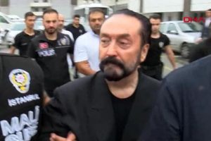 Adnan Oktar adliyeye sevk edildi