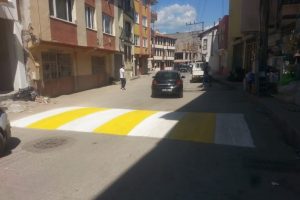 Bursa Gürsu'da yol kasisleri yenileniyor