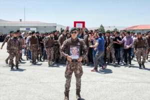 Şehide son bakış yürekleri dağladı!