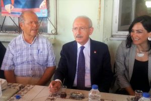Kılıçdaroğlu'ndan 47 yıllık arkadaşına sürpriz ziyaret