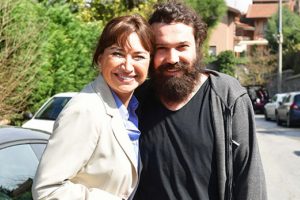 Demet Akbağ 72 ünlüyü şakaladı