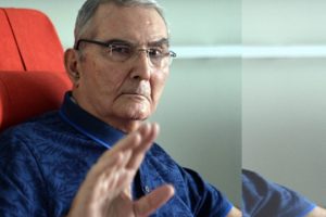 Baykal CHP'deki olağanüstü kurultay tartışmaları hakkında ne düşünüyor?