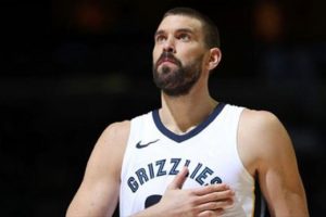 Kıbrıs'taki faciaya ünlü basketbolcu da koştu