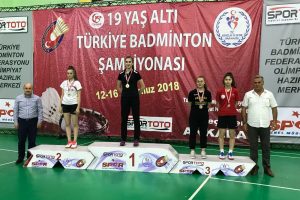 Bursa Osmangazili badmintonculardan başkent çıkarması