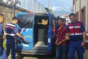 Suç makinesi teyzesini saksıyla öldürdü!