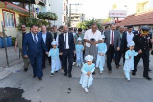 Şehit polisin anısına Bursa'da 100 çocuk sünnet ettirildi