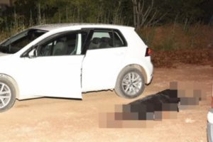 Otomobilinin yanında ölü bulundu!