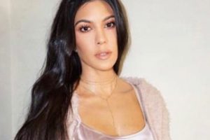Kourtney Kardashian'a sevgili sansürü!