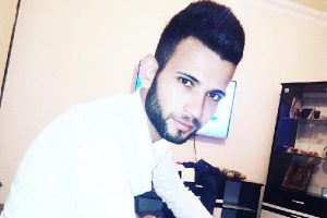 Odasında av tüfeğiyle intihar etti!