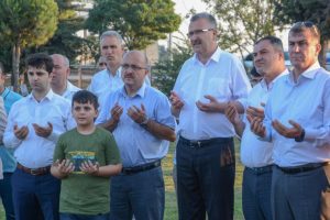 Bursa Karacabey'de 'şehitlik anıtı' dualarla açıldı