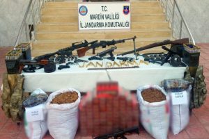 Jandarma ekipleri silah ve mühimmat ele geçirdi
