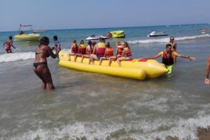 Antalya'da sahiller doldu taştı