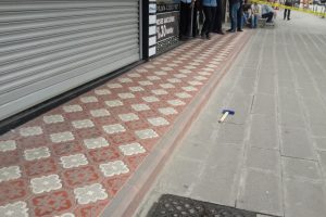 Çekiçli hırsız gerçek sandığı sahte altınları çaldı