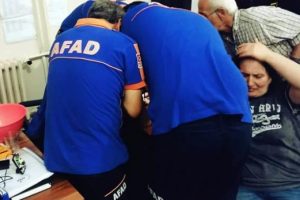 Dakikalarca acı içinde kıvrandı! Böyle kurtarıldı