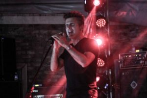 Teoman'a sevgi seli