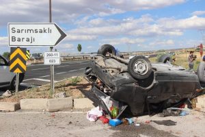 Otomobiller çarpıştı: 6 kişi yaralandı