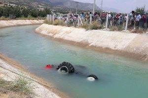 Antalya'da traktör su kanalına devrildi: 1 ölü
