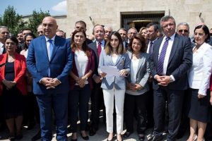 CHP'de 129 milletvekili de 'kurultay olmasın' dedi