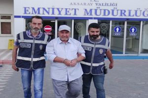 Türkiye'yi dolandıran 80'lik binbir surat yakalandı