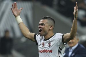 Beşiktaşlı Pepe'den yaylım ateşi