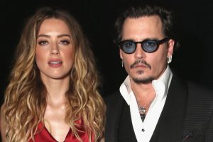 Amber Heard'den Johnny Depp'e yumruklu gönderme
