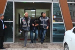 Dövüldü, bıçaklandı, vuruldu, kalp krizi geçirdi