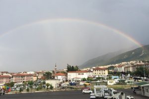 Bursa'da gökkuşağı kente renk kattı