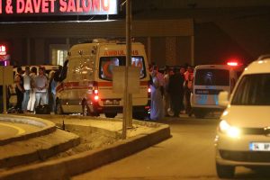 Misafir ağırlama kavgası: 8 yaralı