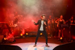 Kenan Doğulu'dan mahalle benzetmesi