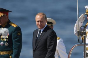 Putin: Rus donanmasını güçlendirmeye yönelik adımlarımız devam edecek