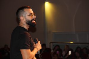 Özgün ve Gökhan Türkmen, izleyenleri coşturdu