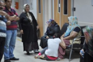 Esnaf arasında bıçaklı kavga: 1 ölü, 2 yaralı