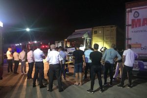 İki tır arasında sıkışarak can verdi