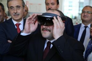 Teknoloji Bakanı Varank, insansız kara araçlarını inceledi